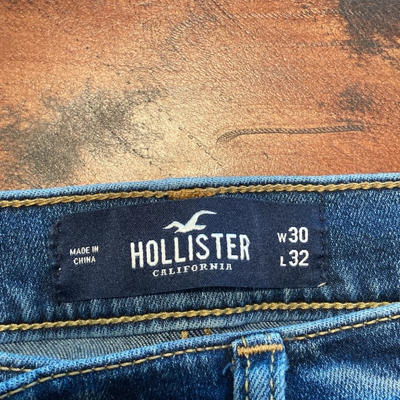 Hollister Ripped Super Skinny Jeans Size 30x32 - Picture 2 of 5